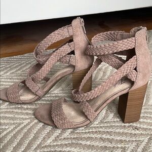 Vintage 7 Eight Braided heels